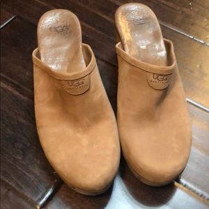 UGG slides women’s size 9